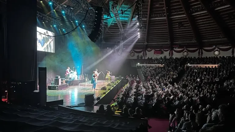 all you need is love: Circus Krone